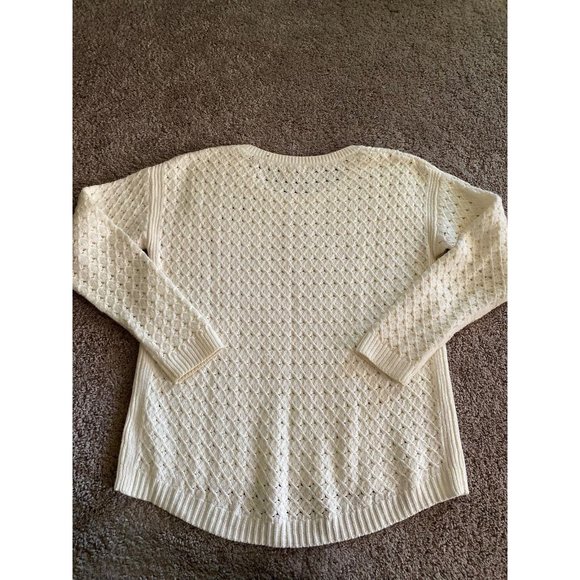 Old Navy women’s medium long sleeve sweater - Picture 4 of 5